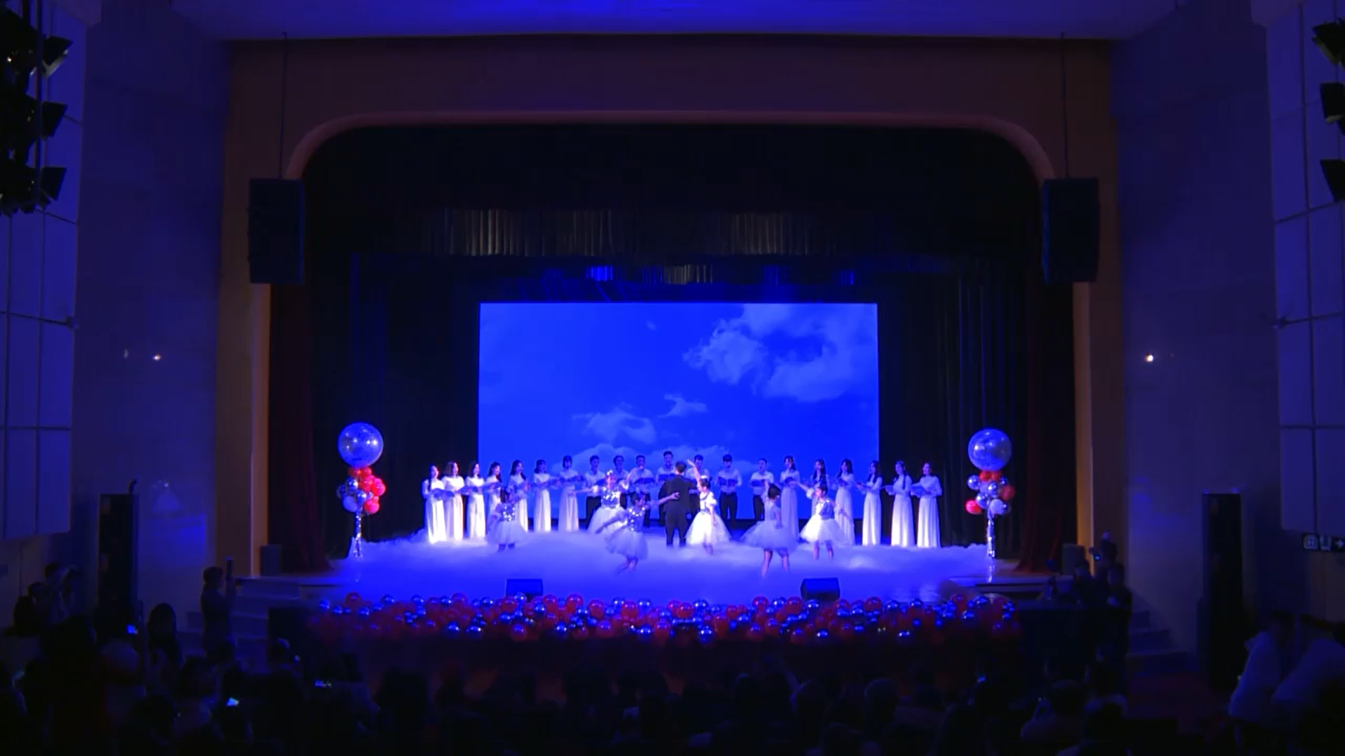 Bài ca tự do - Dàn hợp xướng Art Choir - Chương trình kỷ niệm 10 năm VietSkill