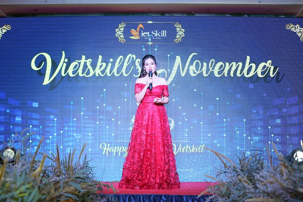 Mừng sinh nhật KHỦNG, Vietskill trao giải cuộc thi MC song ngữ và phát động chương trình từ thiện “Mùa đông ấm Hà Giang”
