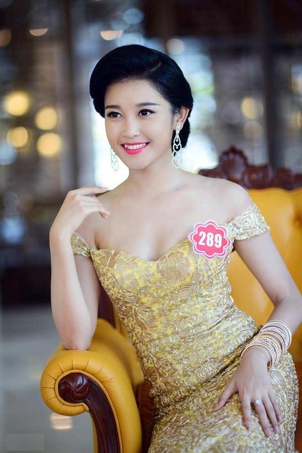 
Huyền My lên ngôi vị Á hậu 1 tại cuộc thi Hoa hậu Việt Nam 2014. 
