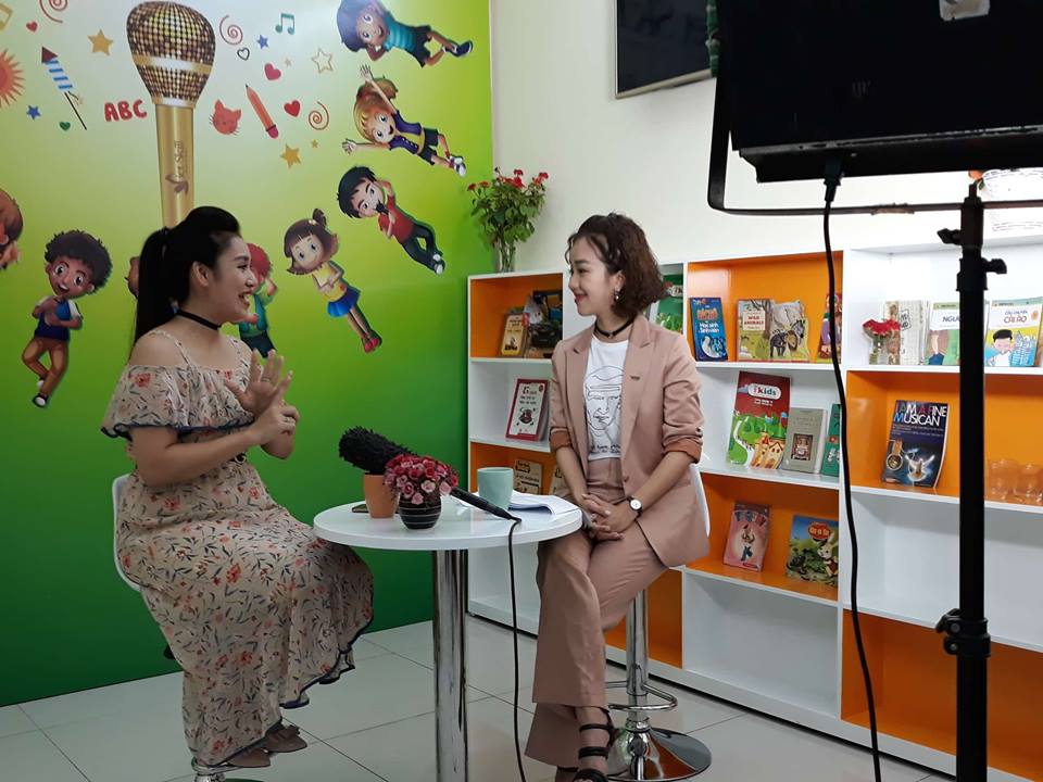 Chương trình giáo dục kĩ năng CÓ THỂ BẠN CHƯA BIẾT - VTV2 phỏng vấn MC Thanh Mai và ghi hình tại Vietskill