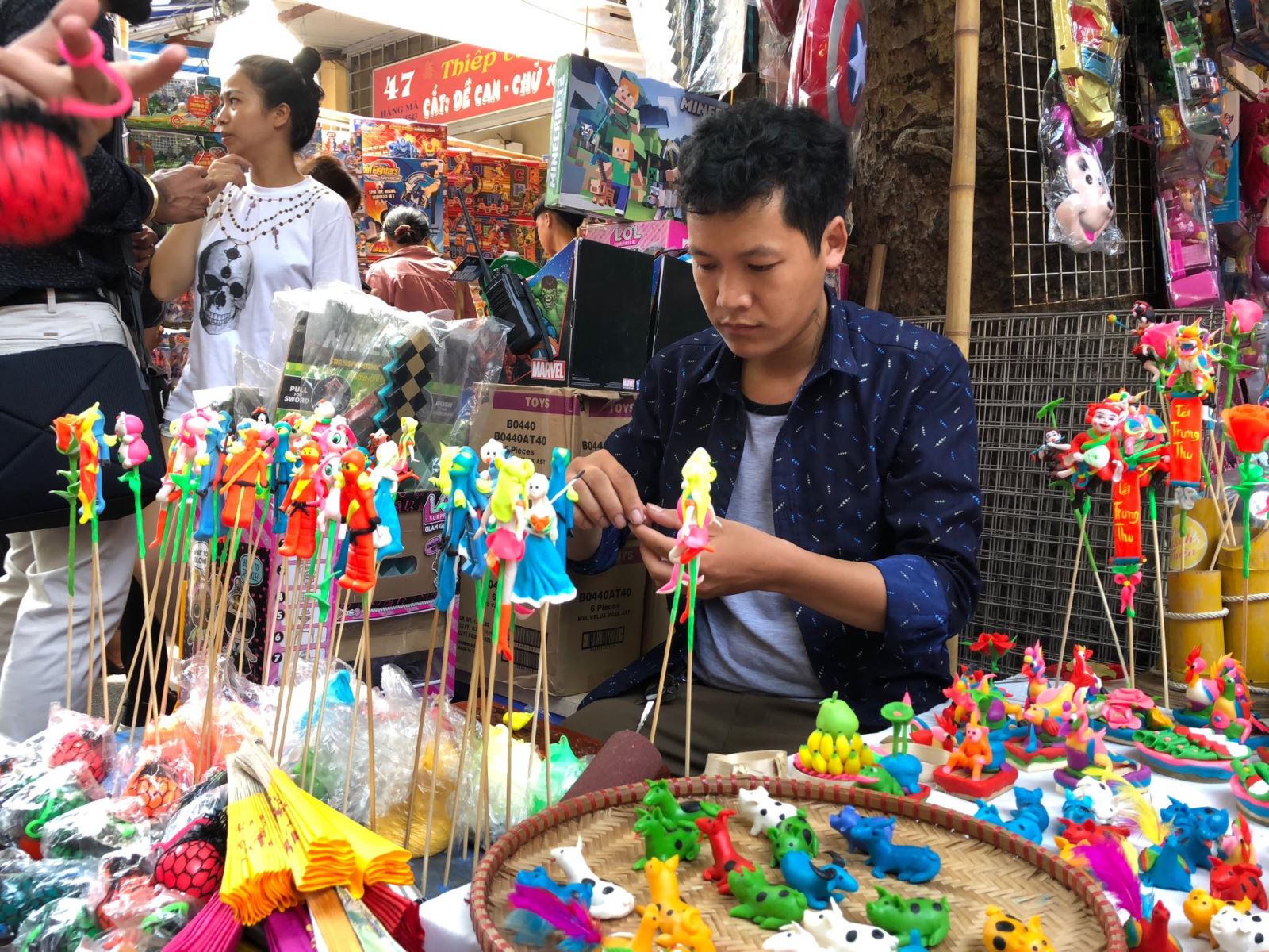 Khi học viên Đặng Văn Hậu – Nghệ nhân trẻ với dự án phục hồi thú chơi tò he truyền thống Hà Nội 
