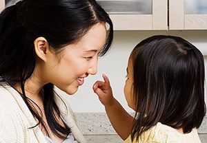 4 mẹo hay giúp mẹ phát triển kỹ năng ngôn ngữ cho bé