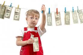Dạy trẻ học cách tiêu tiền từ nhỏ