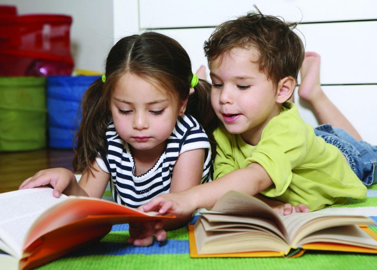 Làm sao để dạy trẻ kĩ năng đọc sách